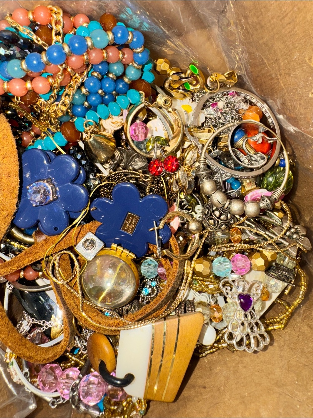 2 Lbs Vintage To Modern Mixed Jewelry Lot Necklaces Bracelets Earrings Crafts